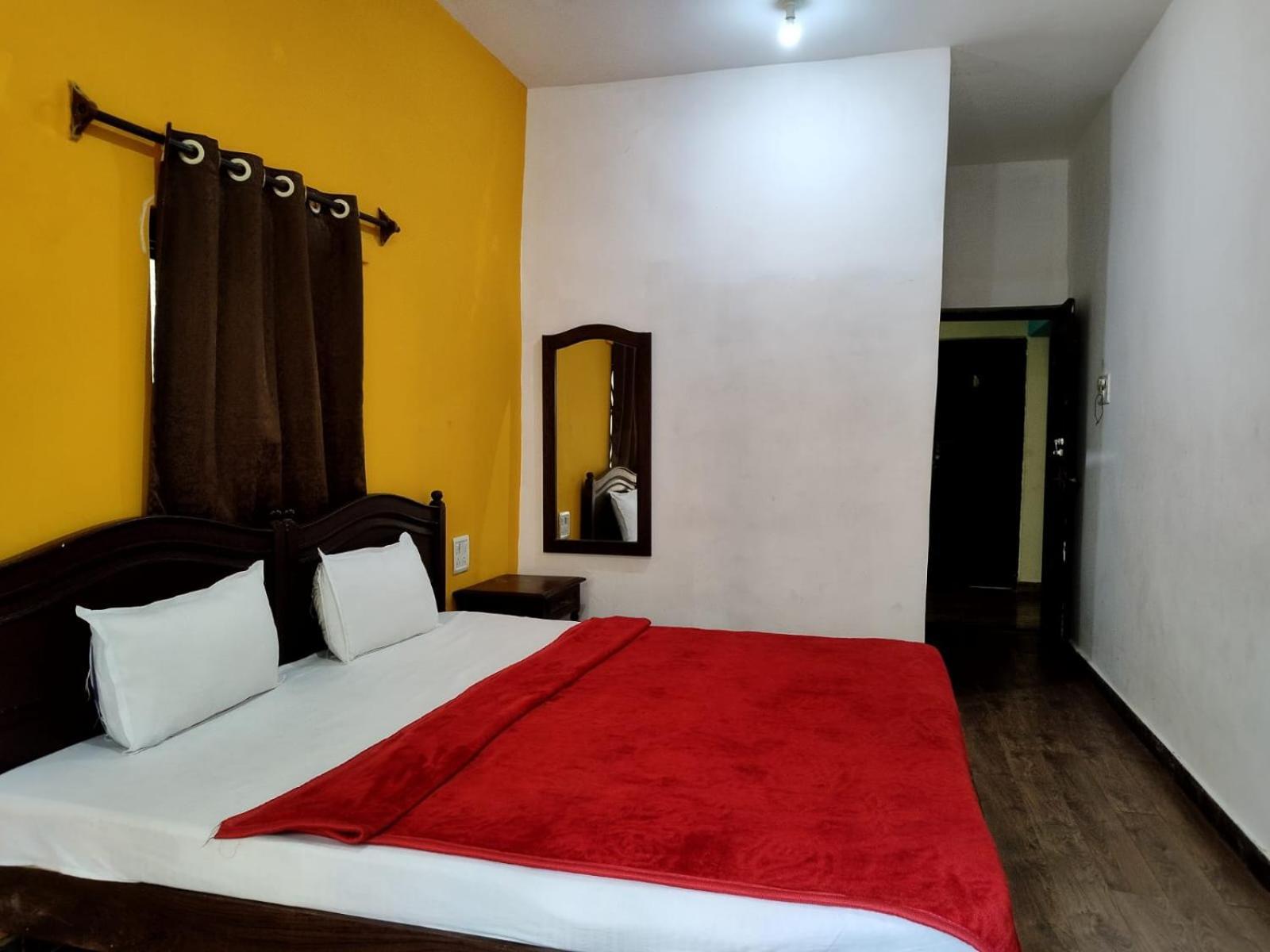 Rocks Homestay Calangute